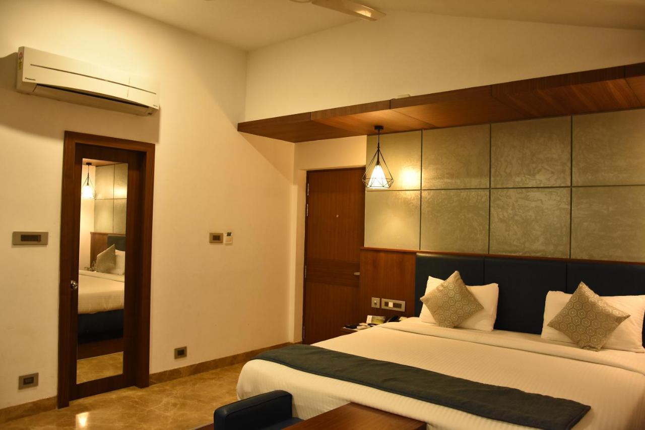 Poppys Vista Hotel Thirumurugan Poondi Экстерьер фото