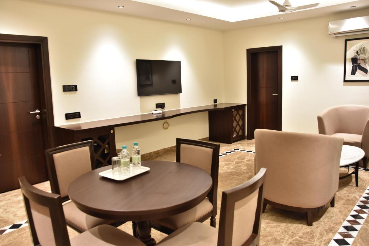 Poppys Vista Hotel Thirumurugan Poondi Экстерьер фото
