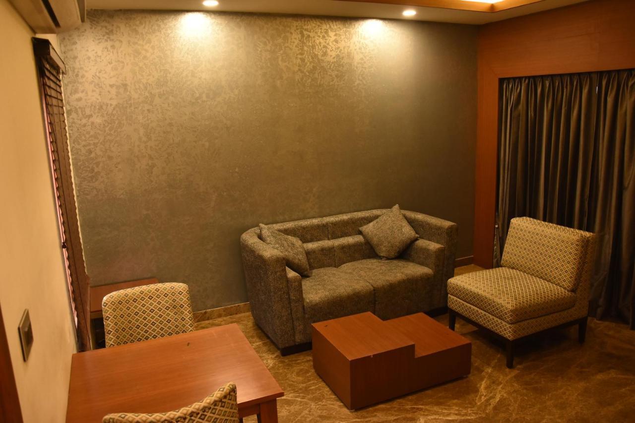 Poppys Vista Hotel Thirumurugan Poondi Экстерьер фото