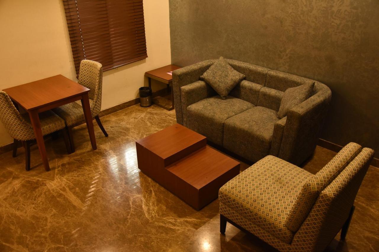 Poppys Vista Hotel Thirumurugan Poondi Экстерьер фото