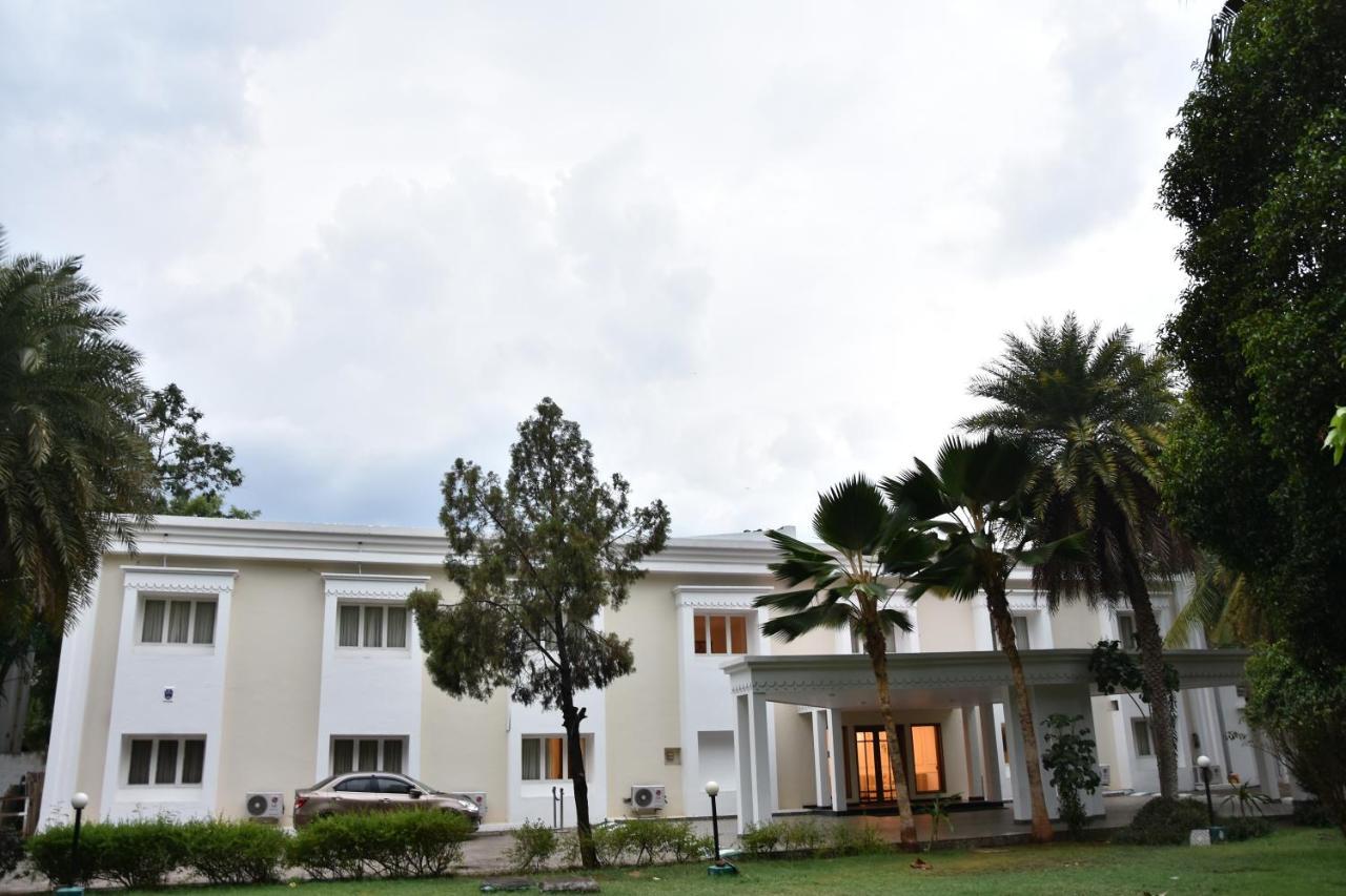 Poppys Vista Hotel Thirumurugan Poondi Экстерьер фото