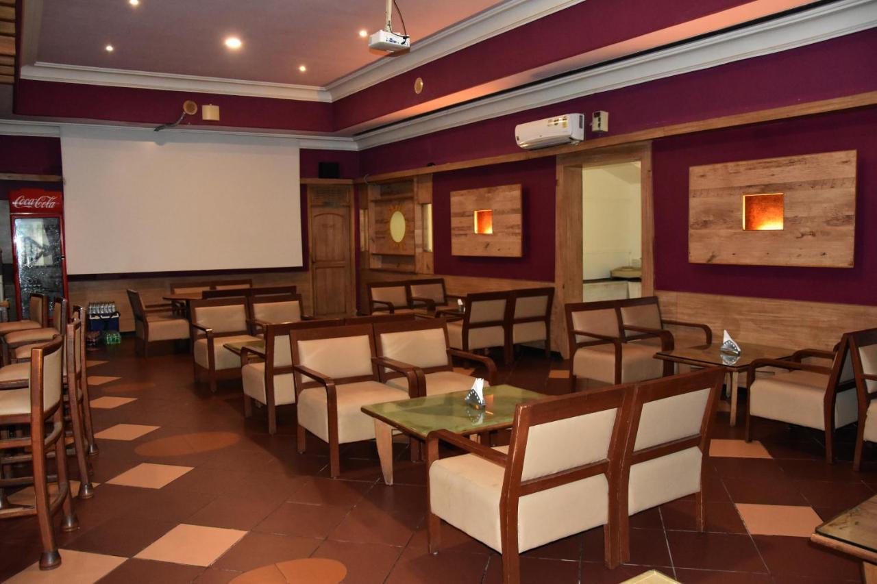 Poppys Vista Hotel Thirumurugan Poondi Экстерьер фото