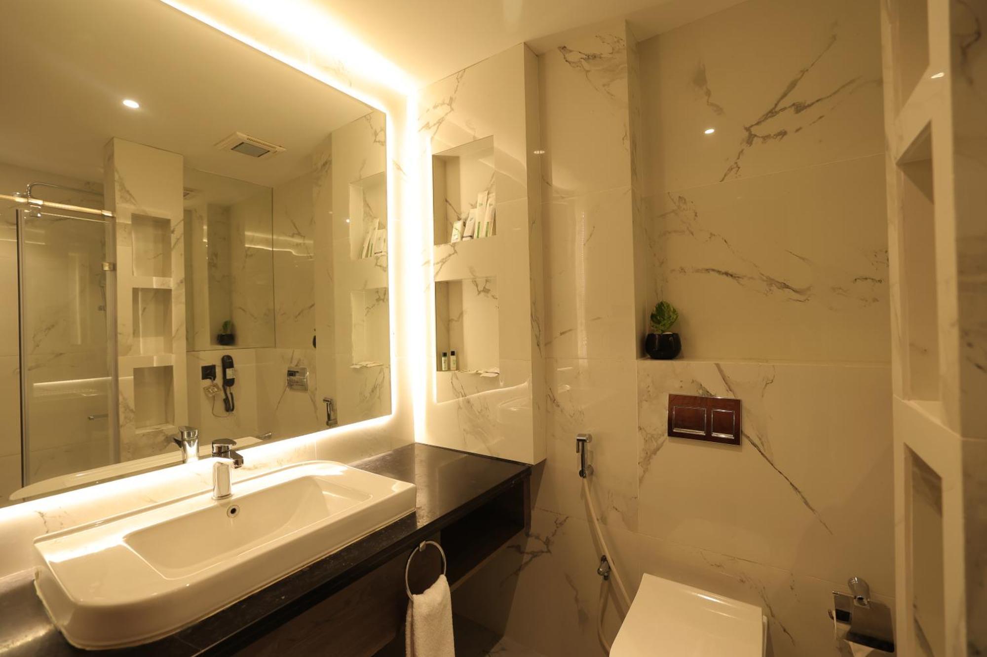 Poppys Vista Hotel Thirumurugan Poondi Экстерьер фото