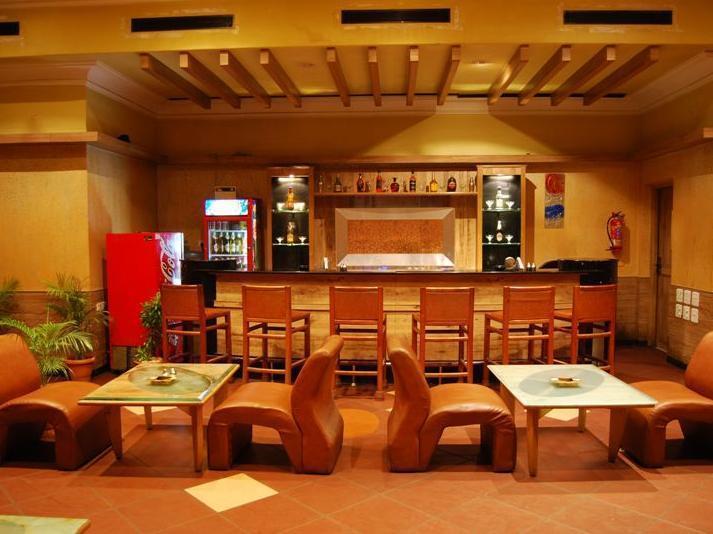 Poppys Vista Hotel Thirumurugan Poondi Экстерьер фото
